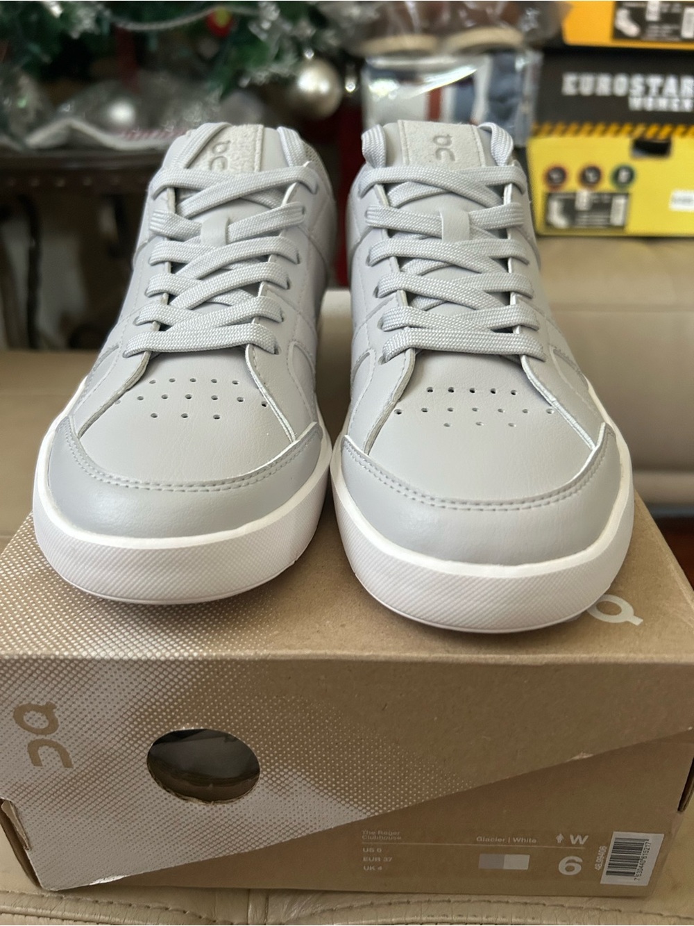 On Cloud The Roger Clubhouse Women's Athletic Sneakers in Light Gray and White